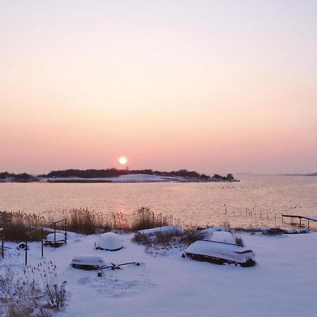 Awesome Home In Soelvesborg With House Sea View Exteriör bild