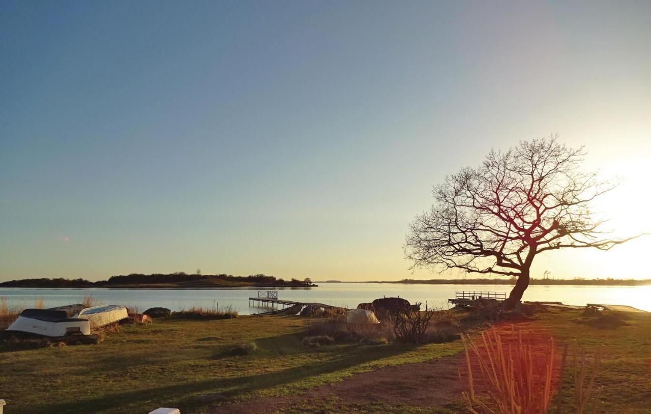 Awesome Home In Soelvesborg With House Sea View Exteriör bild