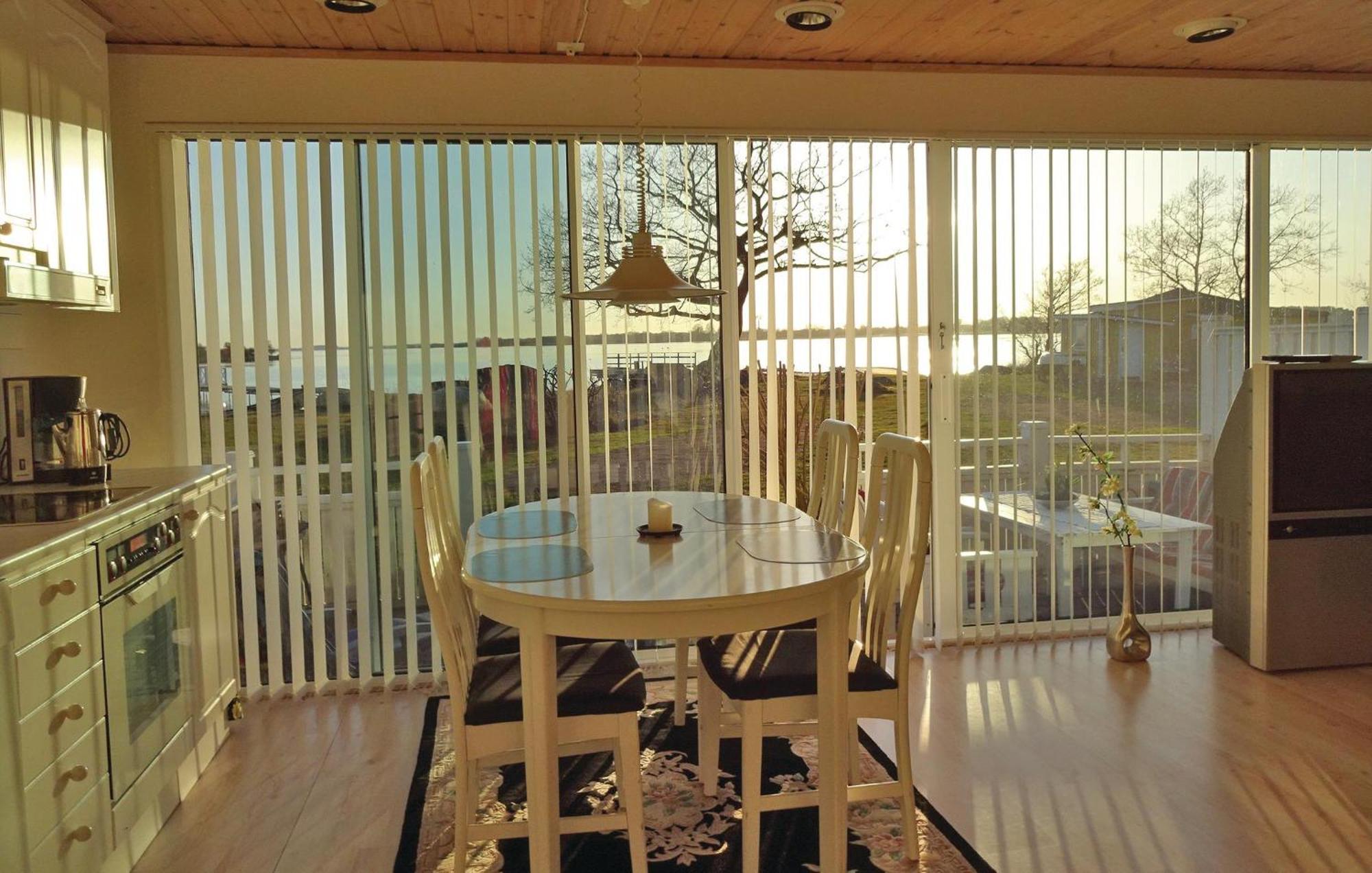 Awesome Home In Soelvesborg With House Sea View Exteriör bild